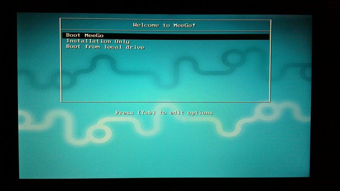 The MeeGo 1.2 Netbook Live image supports booting without installation